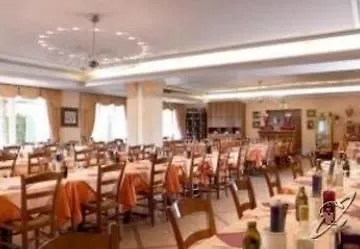 Confine Hotel